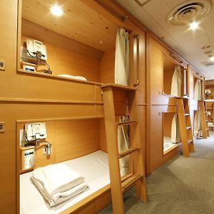 Standard Capsule Room Male Upper Level